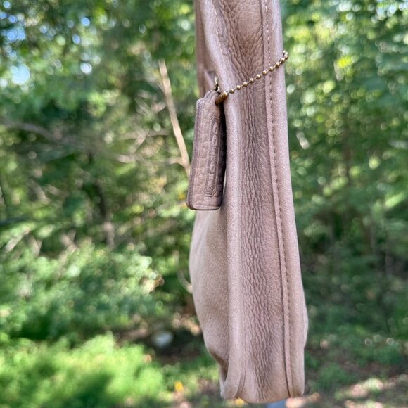 Mini zip ergo, in lovely sand!  So chic for fall! - Picture 4 of 14